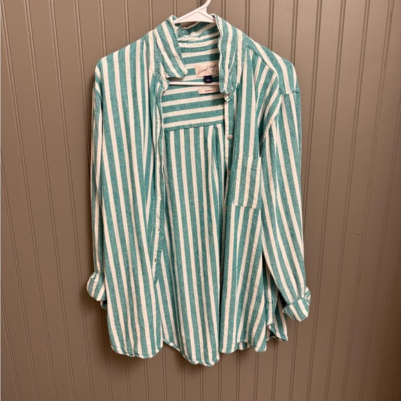 Universal thread striped button up - Picture 2 of 2